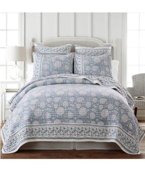 Levtex Home Adare Blue Reversible King/ Cal King Quilt Set (106x92in)